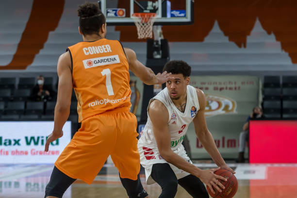 不仅着眼当 不仅着眼当