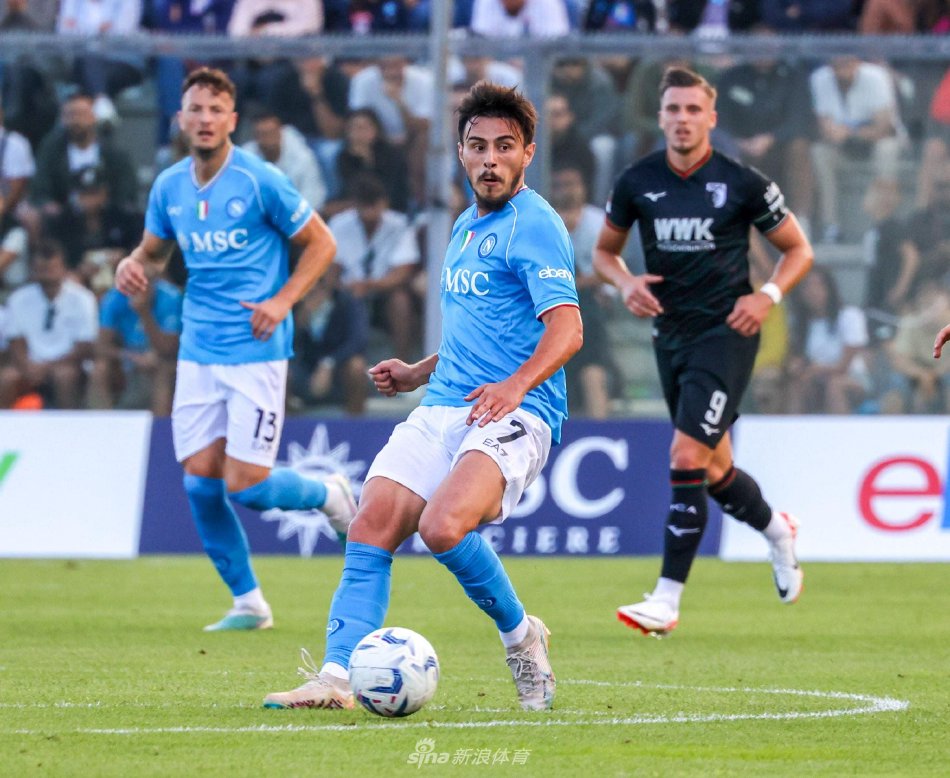 受到脚踝伤 受到脚踝伤