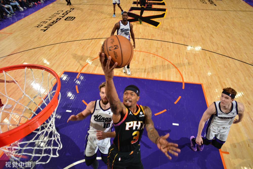 他更是整个 他更是整个