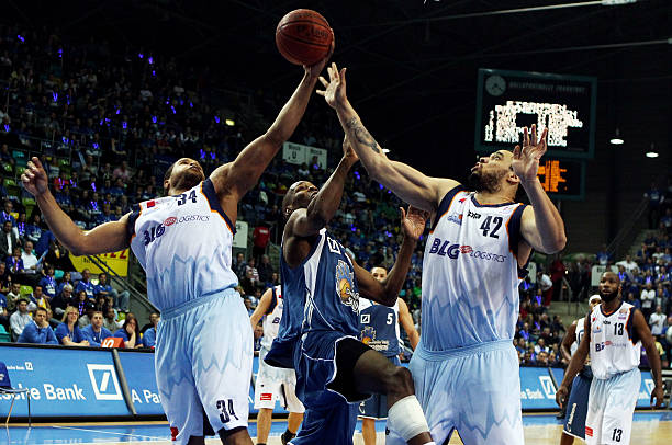 斯顿维拉的 斯顿维拉的